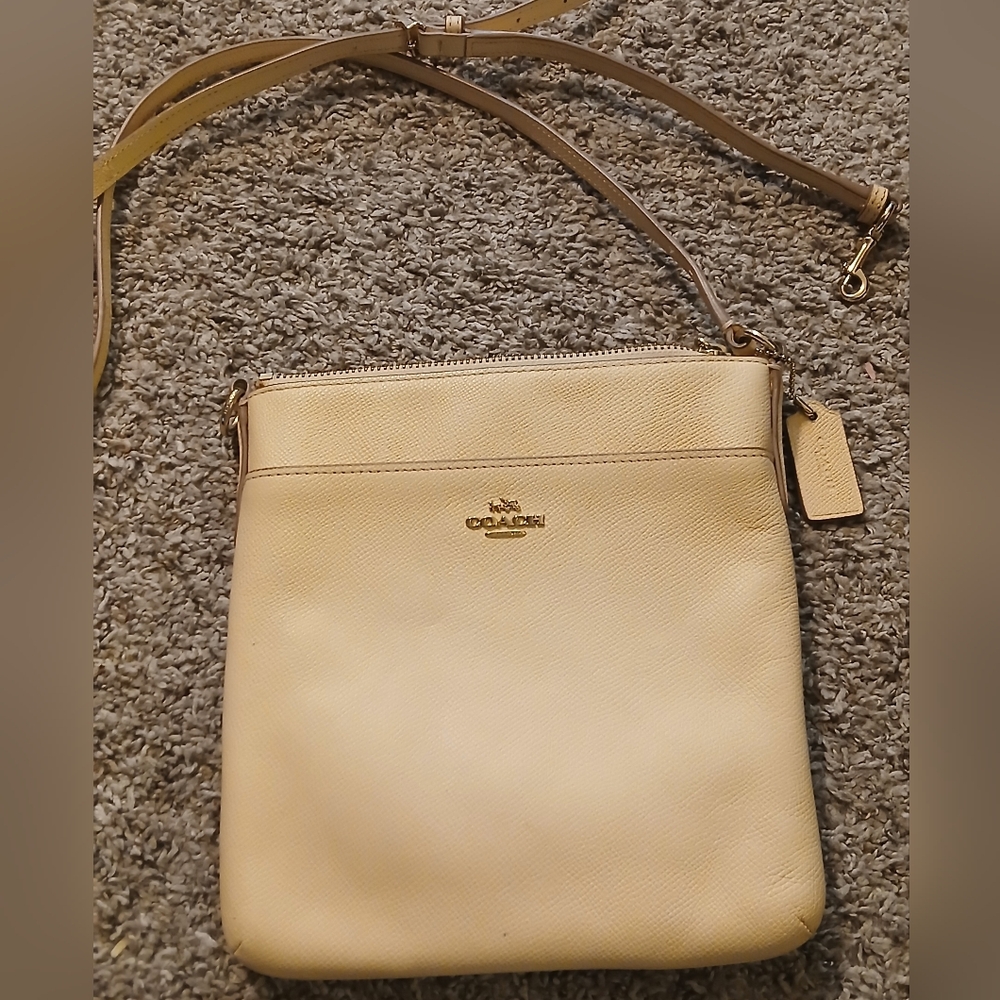 👜✨ Coach Pebbled Leather Crossbody Bag – Cream / Ivory ✨👜 - Picture 10 of 11